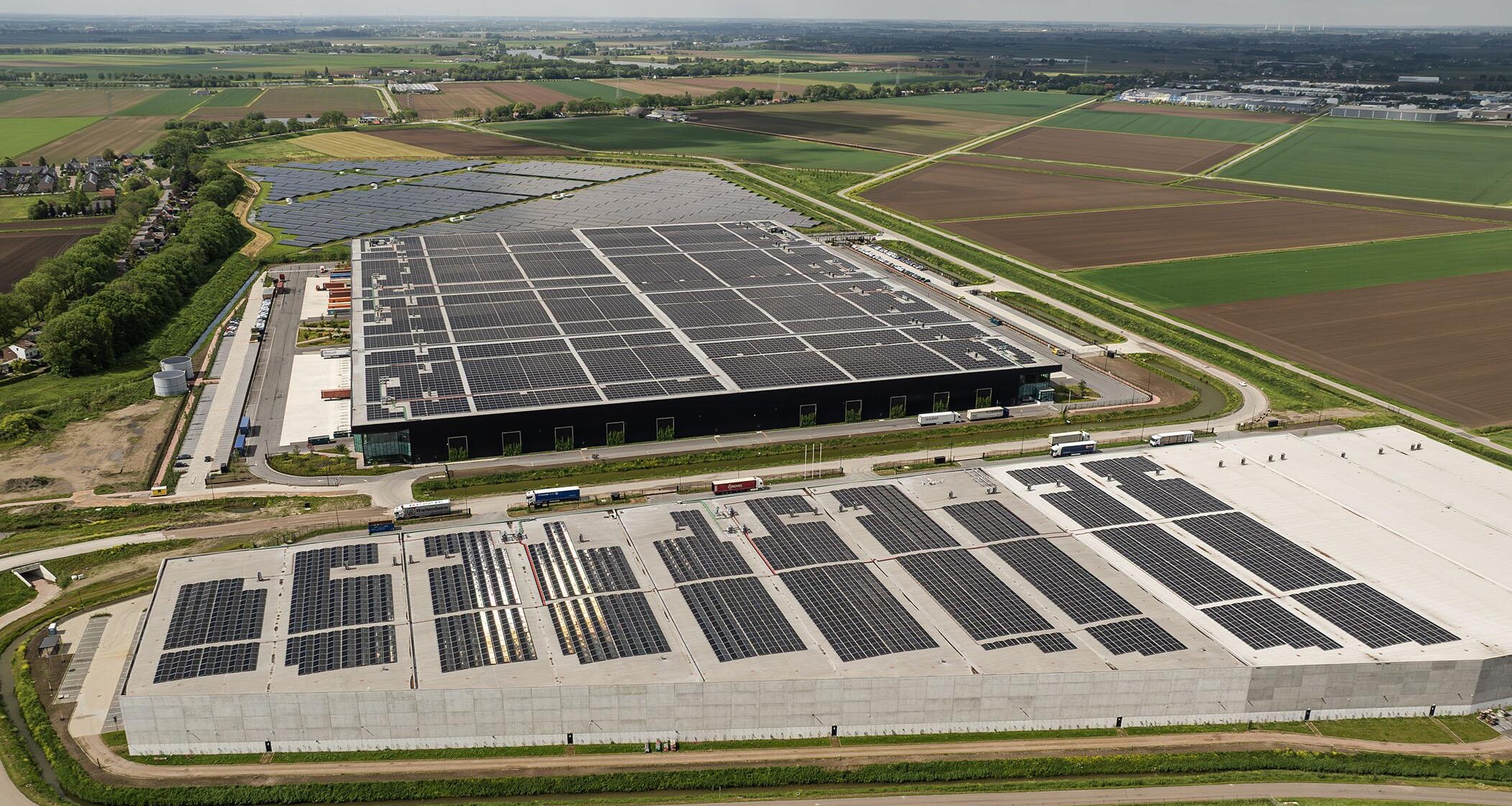 Zidis_GroupSuerickx_Rotterdam_Zonnepanelen_Drone_Foto-3 Zidis_GroupSuerickx_Rotterdam_Zonnepanelen_Drone_Foto-3